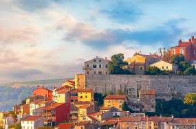 Motovun, Grad na brdu