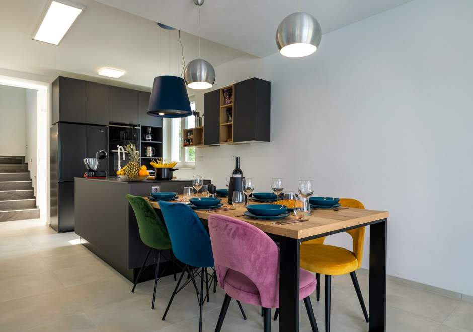 Modern three bedroom villa ROSMARINO with pool in Svetvinčenat