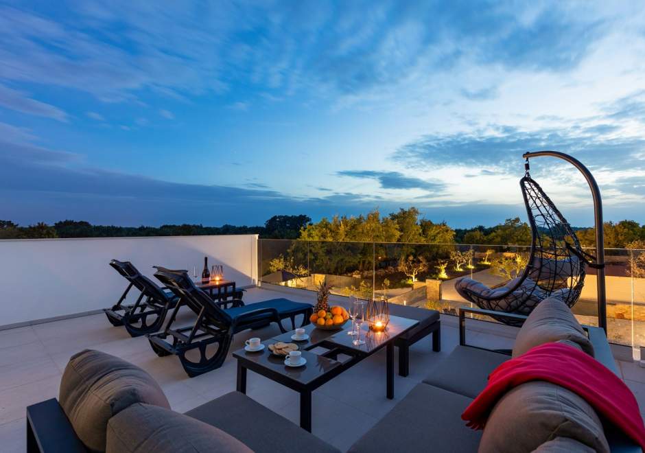 Modern three bedroom villa ROSMARINO with pool in Svetvinčenat