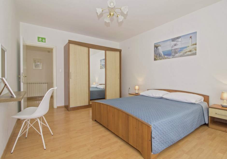 Apartman Doris / Trosoban app sa vrtom, roštiljem i terasom