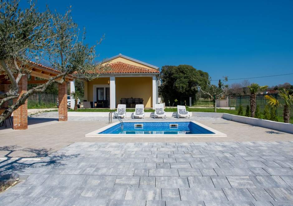 Villa Campagna with private pool, parking and garden in Rovinj