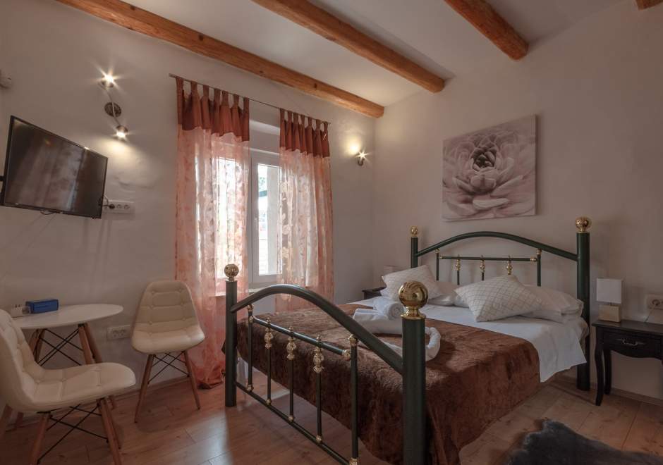 Villa Emily con cinque camere da letto e piscina a Medulin