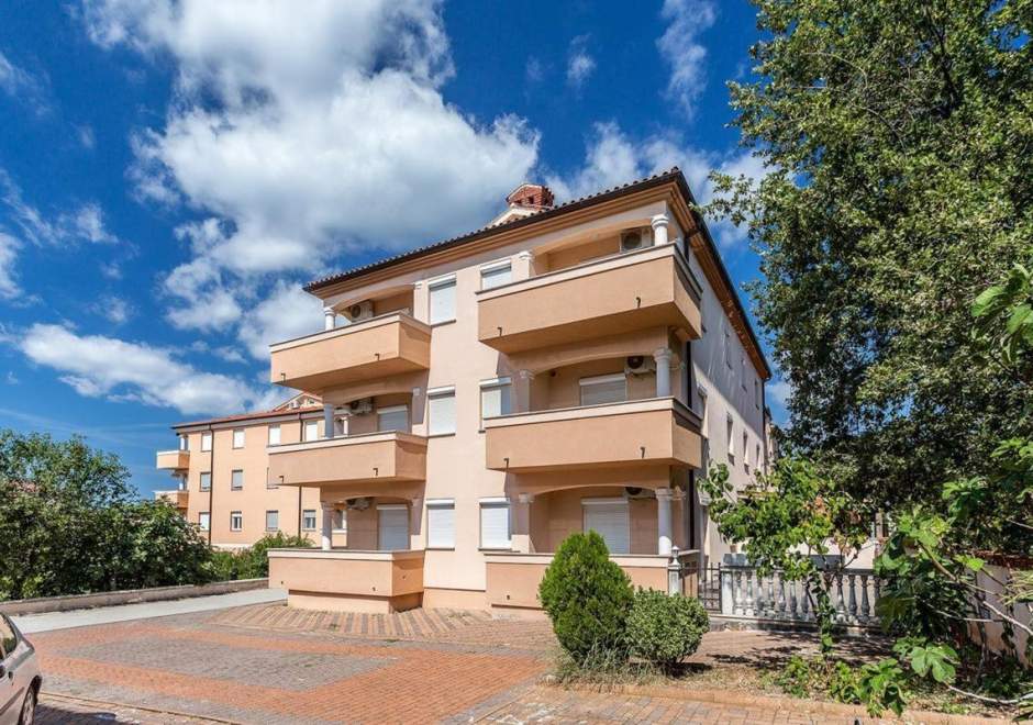 Apartment Beni with terrace in Medulin