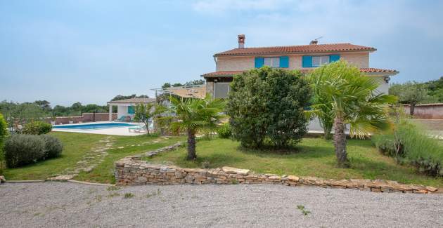 Villa Tanga near Rovinj with private pool and garden for 8 persons 
