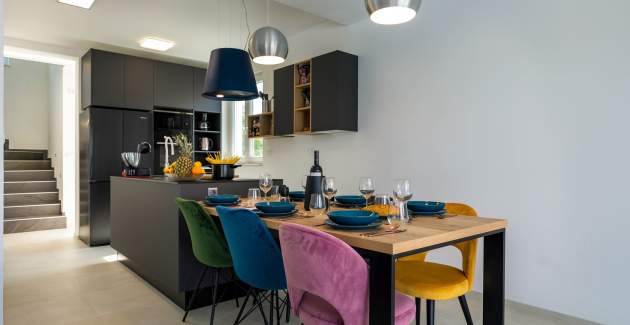 Modern three bedroom villa ROSMARINO with pool in Svetvinčenat
