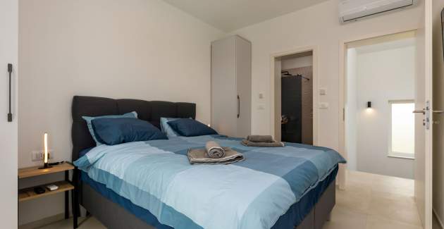 Modern three bedroom villa ROSMARINO with pool in Svetvinčenat