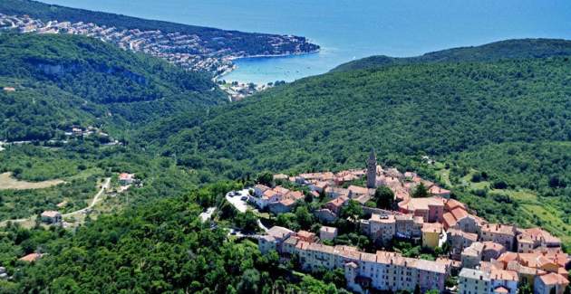 Villa Aristea mit Meerblick, Whirlpool und Infinity-Pool