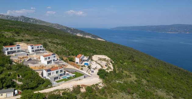 Villa Atrium s pogledom na more, privatnim bazenom, jacuzzijem, teretanom i saunom