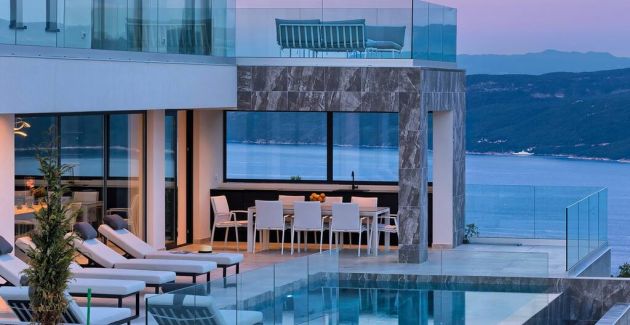 Villa Ateneum with sea view, jacuzzi&infinity pool