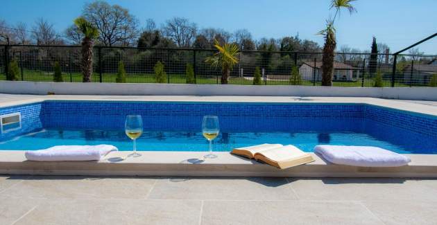 Villa Campagna with private pool, parking and garden in Rovinj