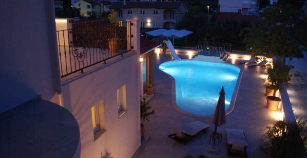 Villa Emily con cinque camere da letto e piscina a Medulin