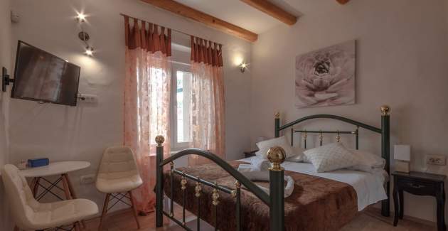 Villa Emily con cinque camere da letto e piscina a Medulin