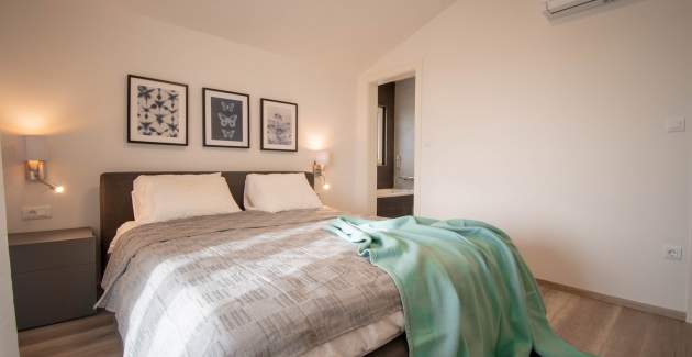 Diminici Villas / NEW 4 bedroom villa with sea view 13B