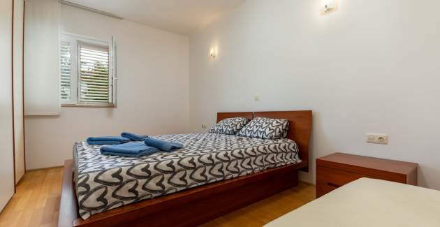 Apartment ALBIS mit einem Schlafzimmer mit Balkon und Parkplatz in Rovinj