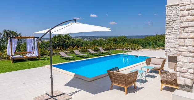 Vile Diminici / 4 bedroom villa with pool and sea view 20A