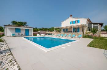 Villa Tanga near Rovinj with private pool and garden for 8 persons 
