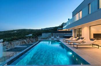 Villa Ateneum with sea view, jacuzzi and infinity pool