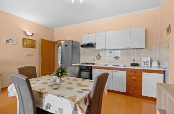 Olea Magica / 2B Apt Buza with garden