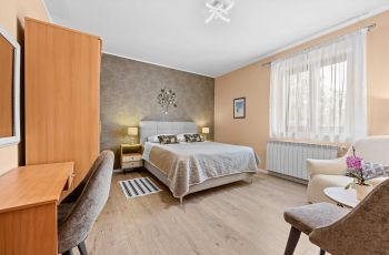 Olea Magica / 2B Apt Buza with garden
