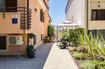 Olea Magica / 2B Apt Bianchera with terrace