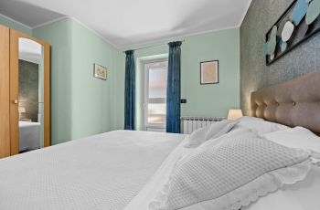 Olea Magica / 2B Apt Bianchera with terrace