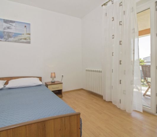 Apartman Doris / Trosoban app sa vrtom, roštiljem i terasom