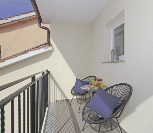 Modern studio for 2 with balcony in Rovinj