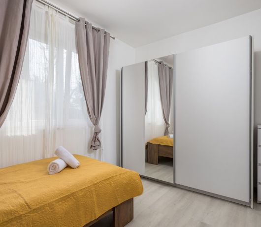 Appartamento con due camere da letto REA a Rovigno