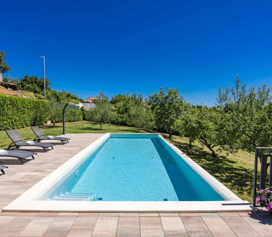 Holiday Home with pool and garden - Tervis