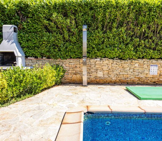 Rustic Villa Lara with pool