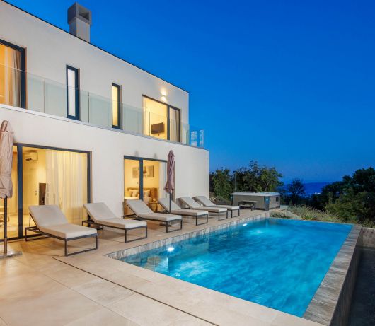 Villa Aristea with sea view, jacuzzi&infinity pool