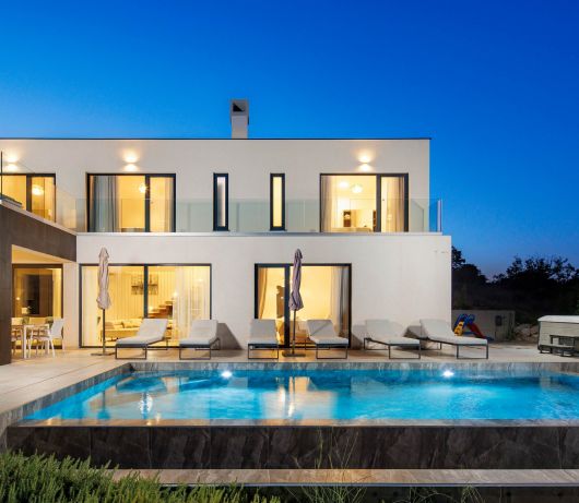 Villa Aristea with sea view, jacuzzi&infinity pool