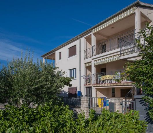 Apartments Fiorela - 2 bedroom app with terrace