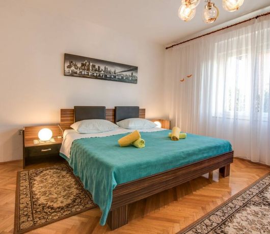 Apartments Fiorela - 2 bedroom app with terrace