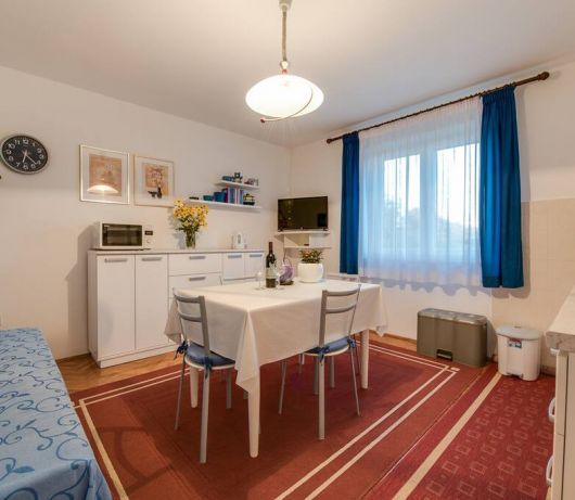 Apartments Fiorela - 2 bedroom app with terrace