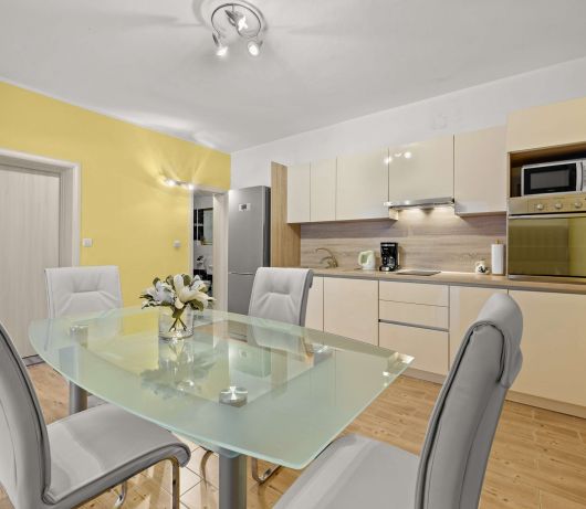 Apartment with pool in Medulin A4