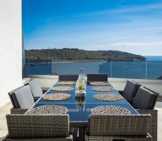 Luxury apartment Anto with sea view and balcony