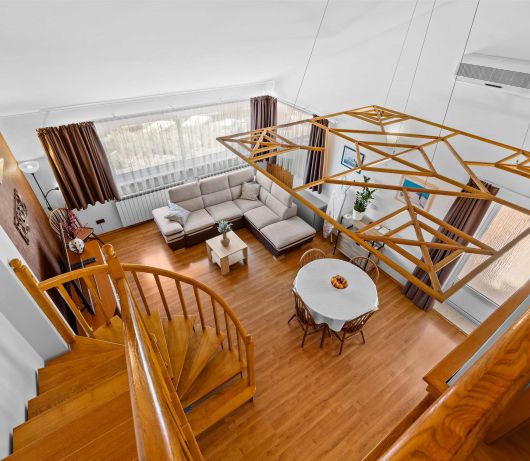 Olea Magica / 2B Apt Bianchera with terrace