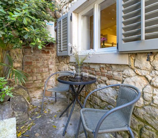 Secret Steps Apartment