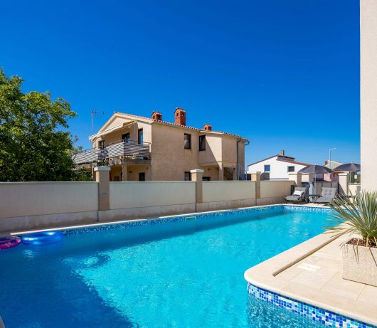 Villa Luxoria