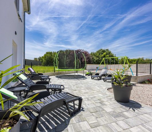 Lara Holiday Home