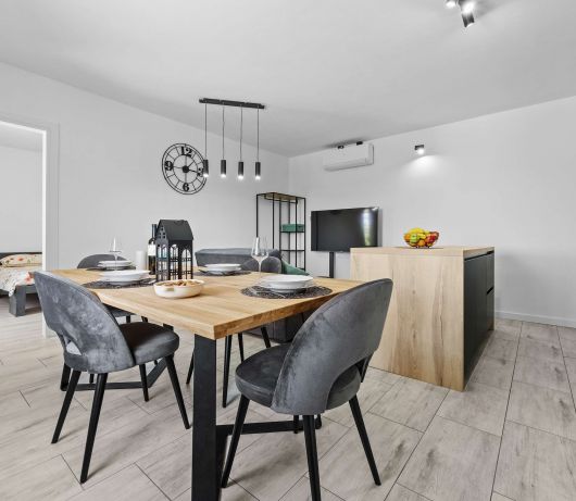 Lara Holiday Home