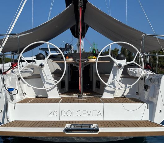 Yacht Z6 Dolcevita