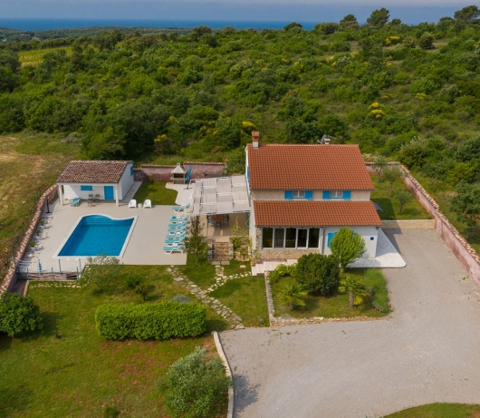 Villa Tanga near Rovinj with private pool and garden for 8 persons 
