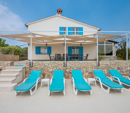 Villa Tanga near Rovinj with private pool and garden for 8 persons 

