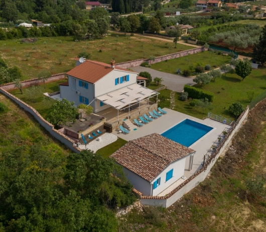 Villa Tanga u blizini Rovinja s privatnim bazenom i vrtom za 8 osoba