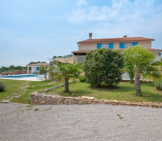 Villa Tanga near Rovinj with private pool and garden for 8 persons 
