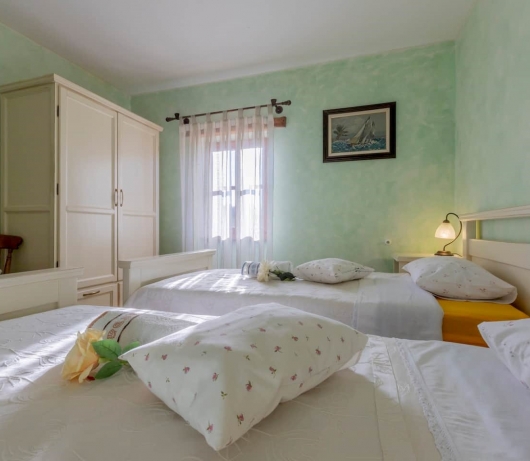 Rustic Villa Benina Rossa 1 with huge garden