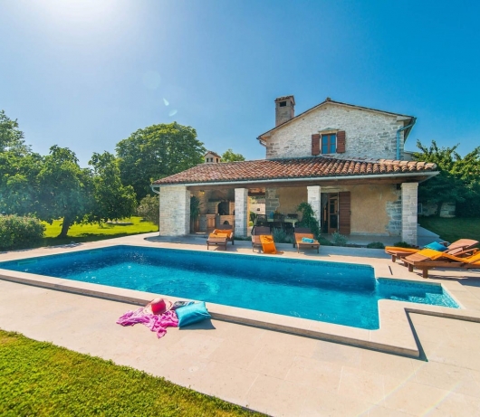 Rustic Villa Benina Rossa 1 with huge garden