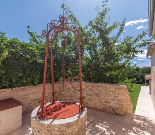 Rustic Villa Benina Rossa 1 with huge garden
